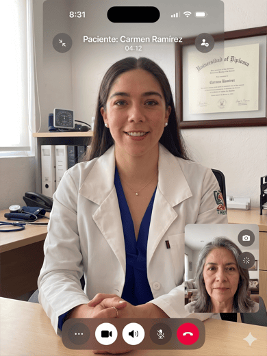 Dra. Ana Belem Dávila en sesión de videollamada Movium con un paciente